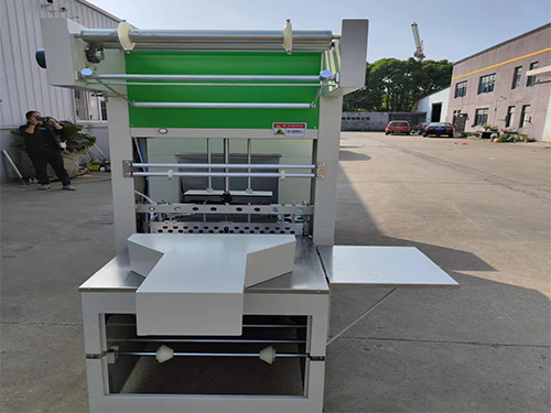 半自動(dòng)的膜包機(jī)咨詢
